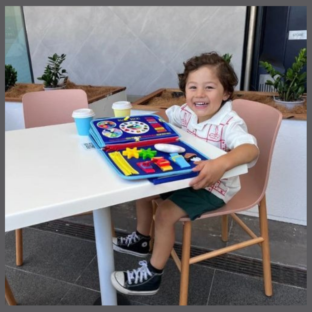 ÉveilMagique™ – Montessori Discovery Book