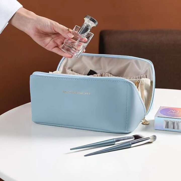 High-Capacity Portable Cosmetic Case