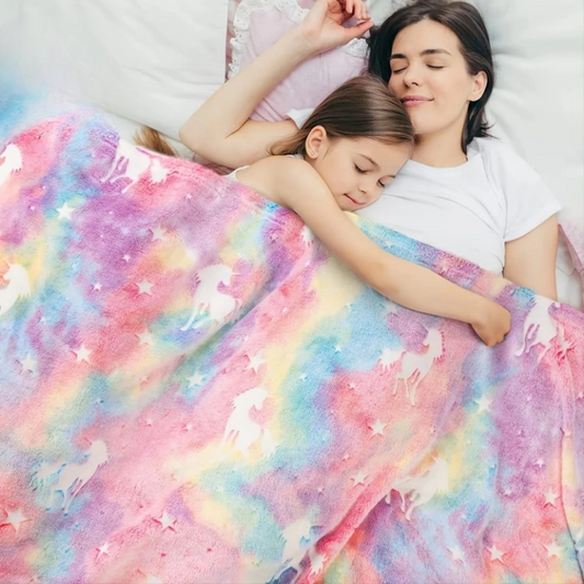 Glowing and snugly blanket for kids